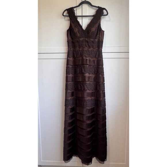 JS Collections Brown Lace Satin Gown Size 4 Sleeveless Formal Evening Dress - Picture 5 of 13